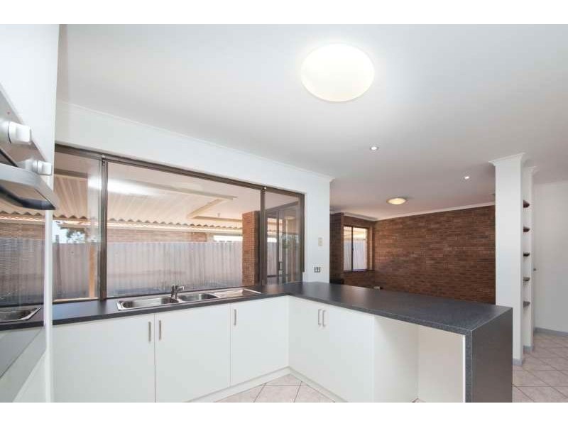 14 Leonard Way, Spearwood WA 6163