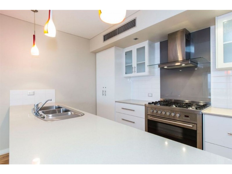 10/52 Rollinson Road, North Coogee WA 6163