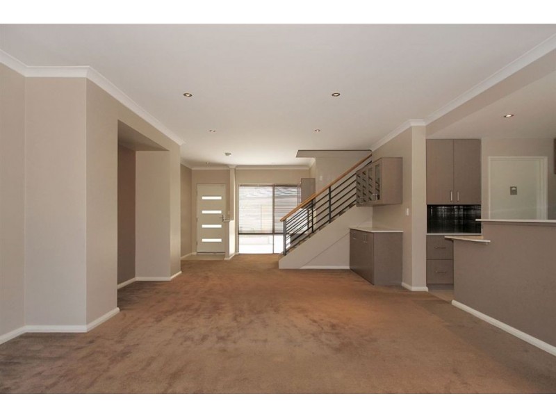 6/46 Leschenault Boulevard, Munster WA 6166