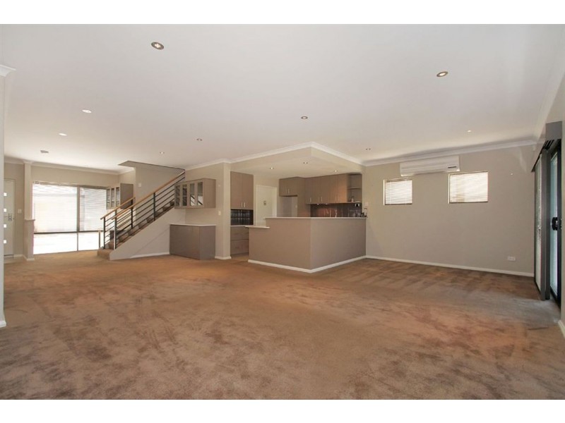 6/46 Leschenault Boulevard, Munster WA 6166