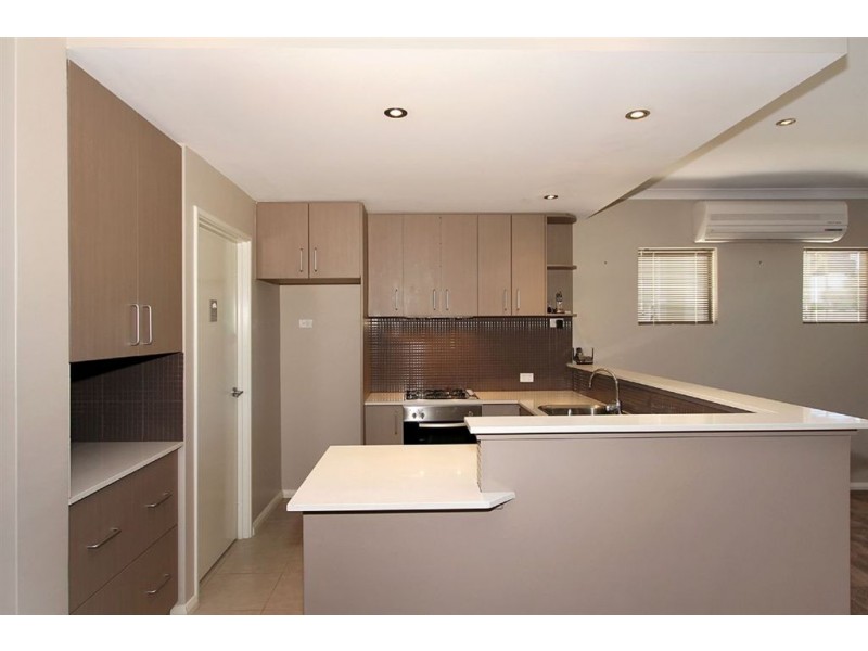 6/46 Leschenault Boulevard, Munster WA 6166