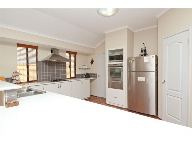 12 Bettong Way, Beeliar WA 6164