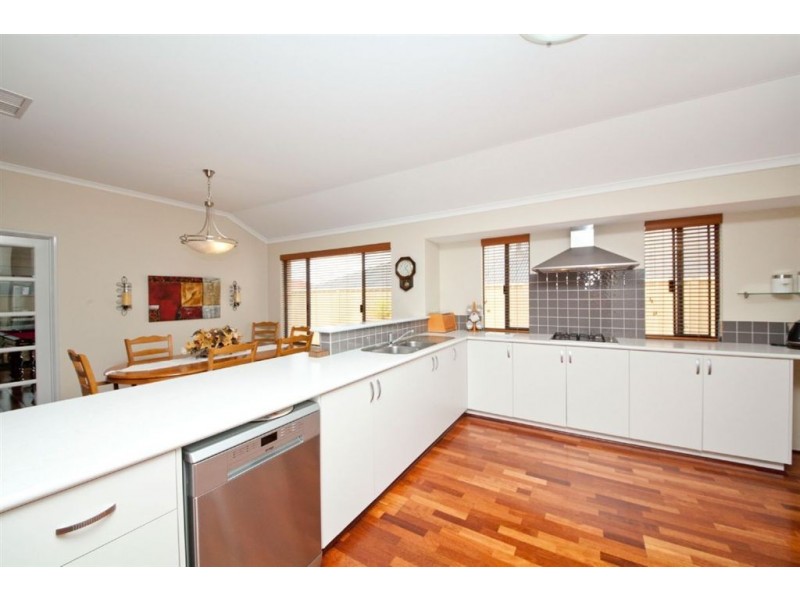 12 Bettong Way, Beeliar WA 6164