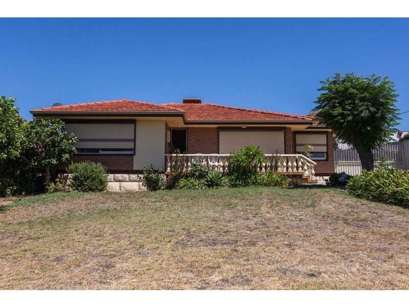 7 Glendower Way, Spearwood WA 6163