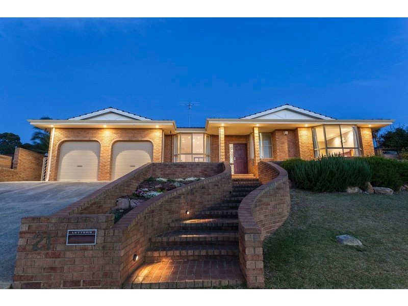 21 Parakeet Way, Coogee WA 6166