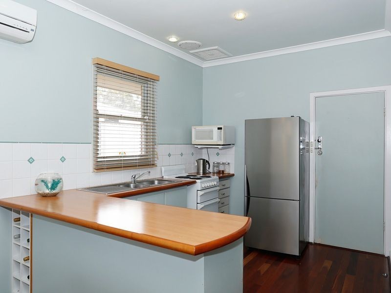 27 Ferdinand Crescent, Coolbellup WA 6163