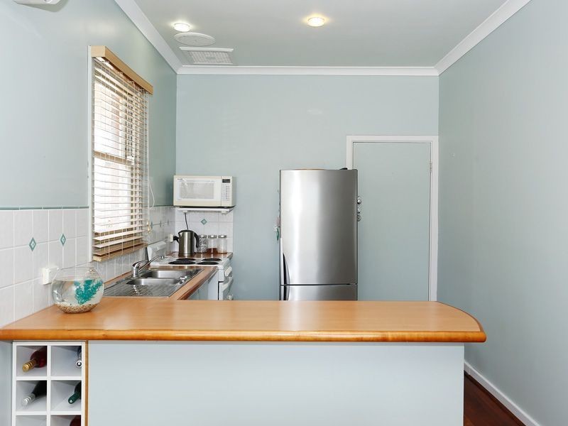 27 Ferdinand Crescent, Coolbellup WA 6163