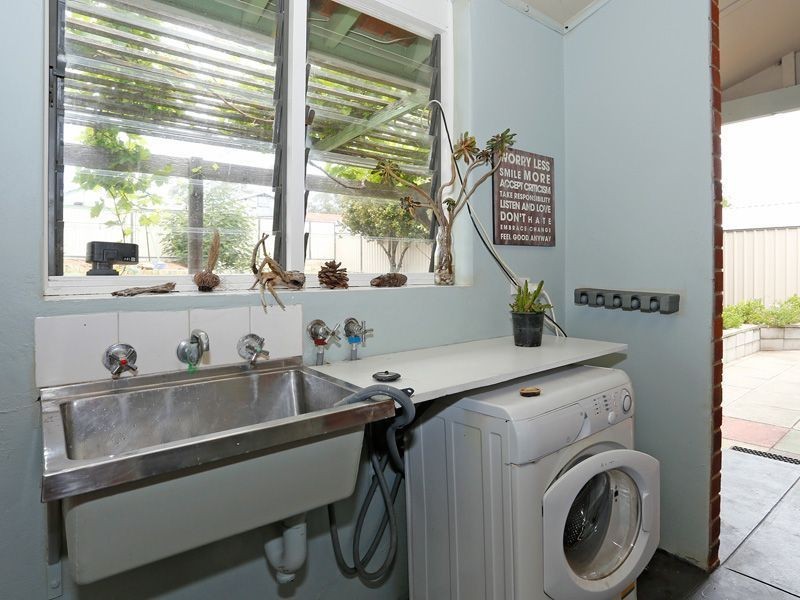 27 Ferdinand Crescent, Coolbellup WA 6163