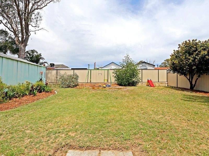 27 Ferdinand Crescent, Coolbellup WA 6163