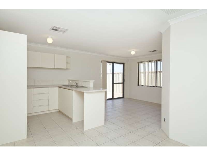 4/24 Bonito Place, Yangebup WA 6164