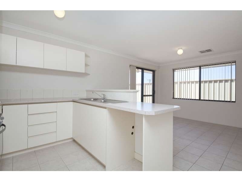 4/24 Bonito Place, Yangebup WA 6164
