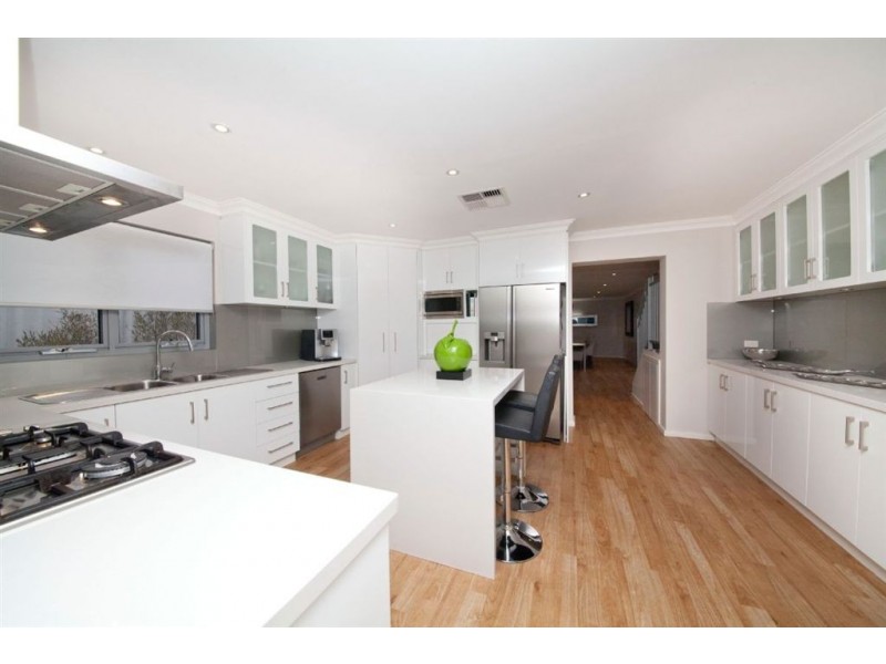 5 Sparrow Way, Spearwood WA 6163