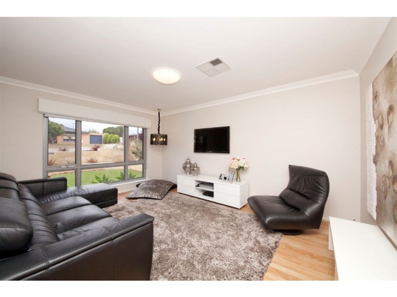 5 Sparrow Way, Spearwood WA 6163