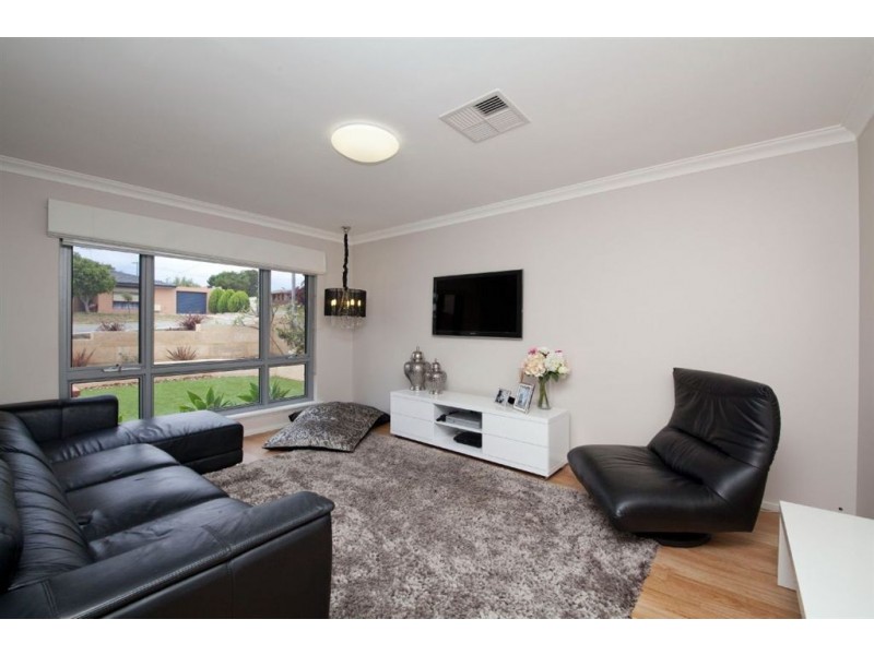 5 Sparrow Way, Spearwood WA 6163