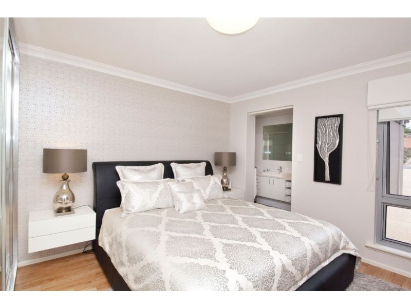 5 Sparrow Way, Spearwood WA 6163