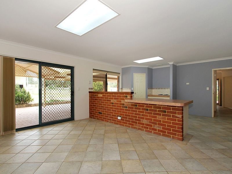 86 Lorimer Road, Wattleup WA 6166