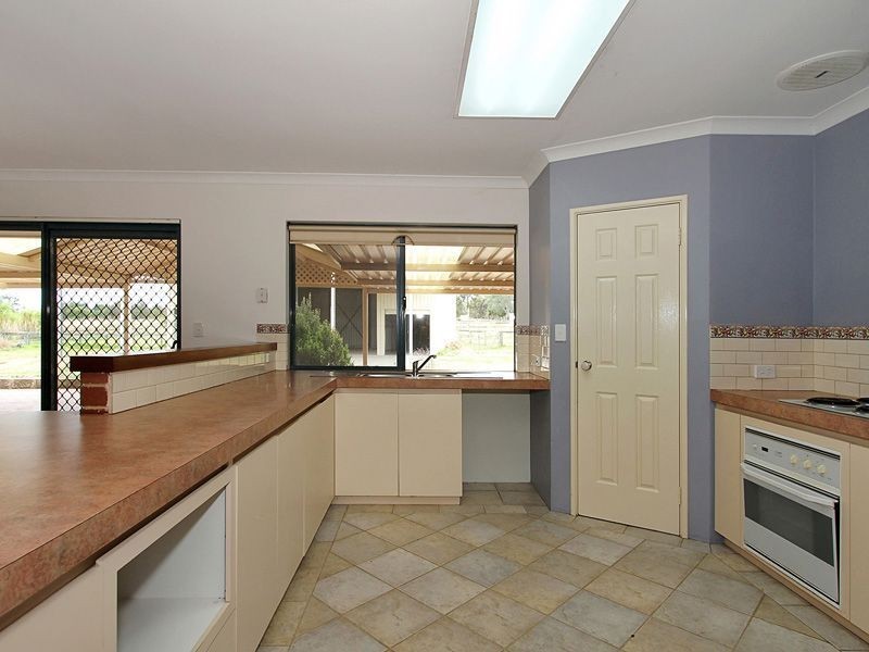 86 Lorimer Road, Wattleup WA 6166