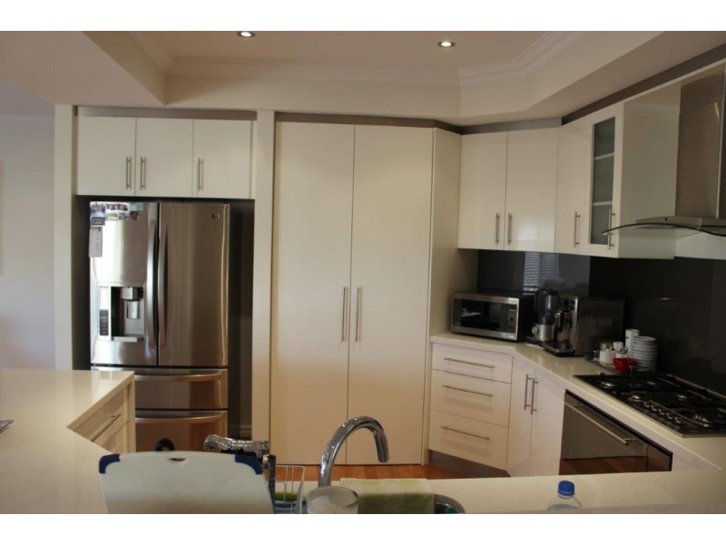 6 Southaven Green, Success WA 6164