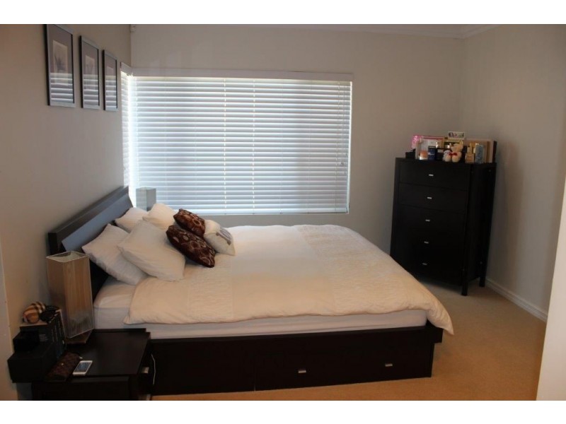 6 Southaven Green, Success WA 6164