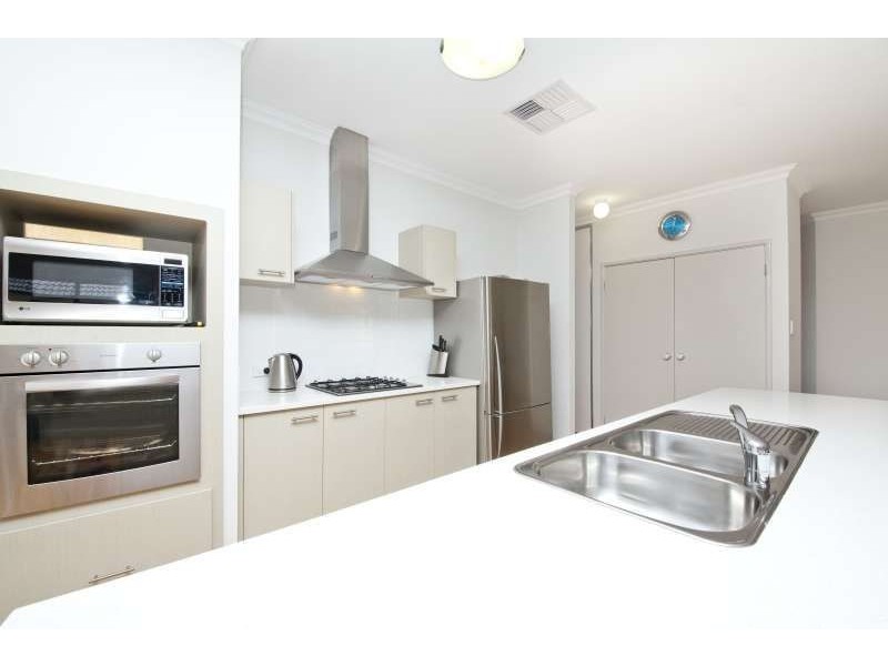 54 Walkingdale Promenade, Southern River WA 6110