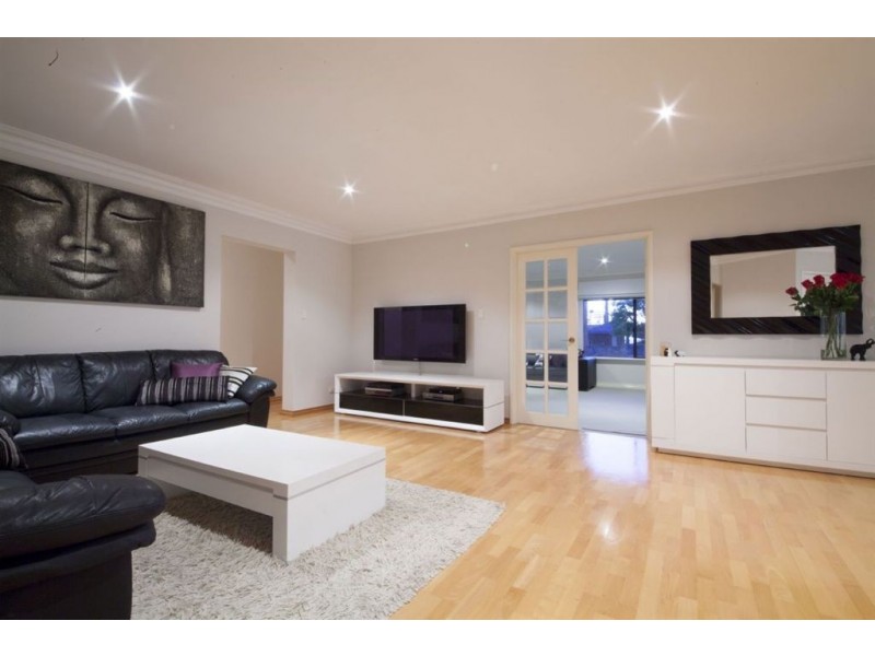 7 Fairview Street, Coogee WA 6166