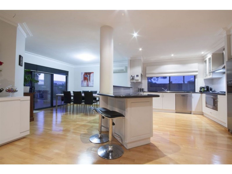 7 Fairview Street, Coogee WA 6166