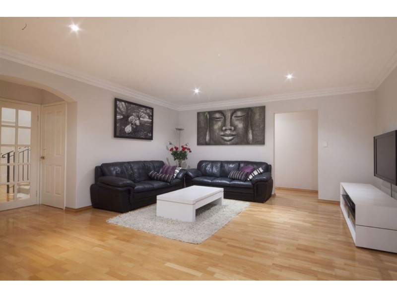 7 Fairview Street, Coogee WA 6166