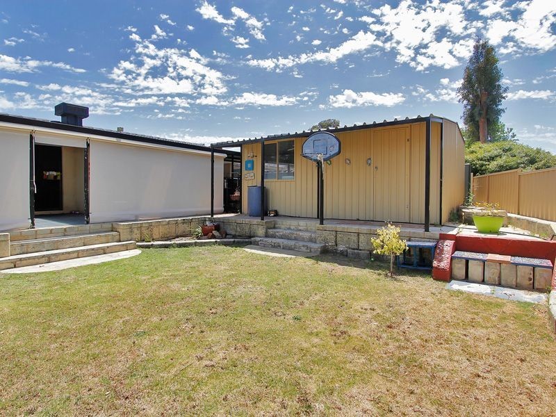 25 Willshire Way, Yangebup WA 6164
