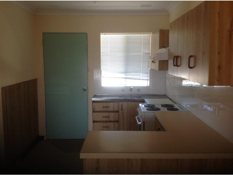 17/3 Burgundy Crecent, Spearwood WA 6163