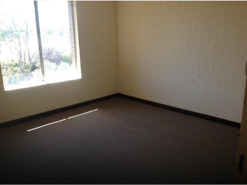 17/3 Burgundy Crecent, Spearwood WA 6163