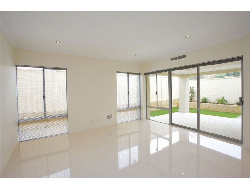 11 Annean Lane, Hamilton Hill WA 6163