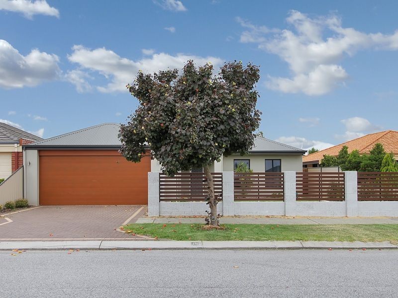 14 Deanmore Bend, Hammond Park WA 6164