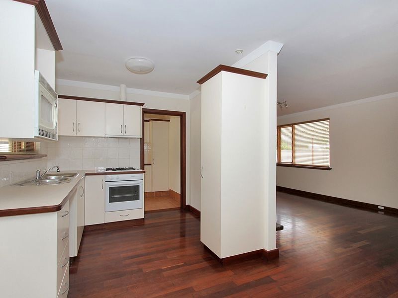 8 Showell Street, Hamilton Hill WA 6163