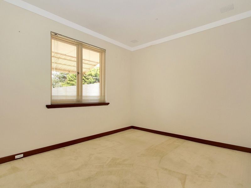 8 Showell Street, Hamilton Hill WA 6163