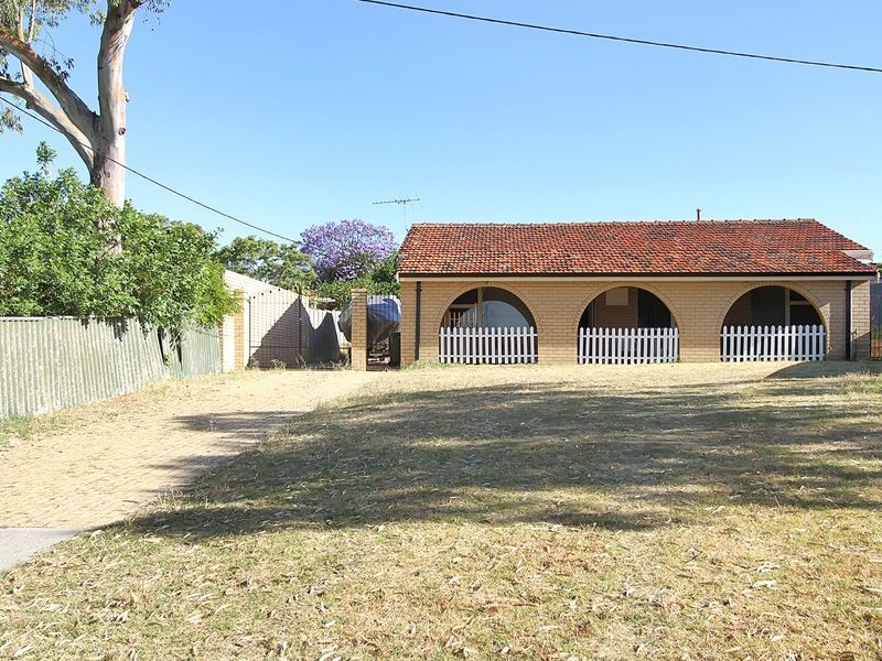 15 Miranda Crescent, Coolbellup WA 6163