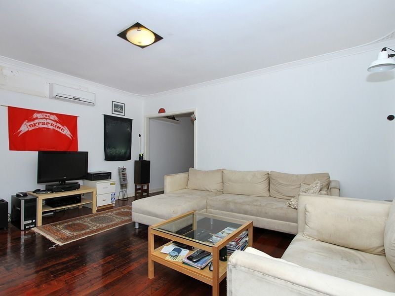 15 Miranda Crescent, Coolbellup WA 6163