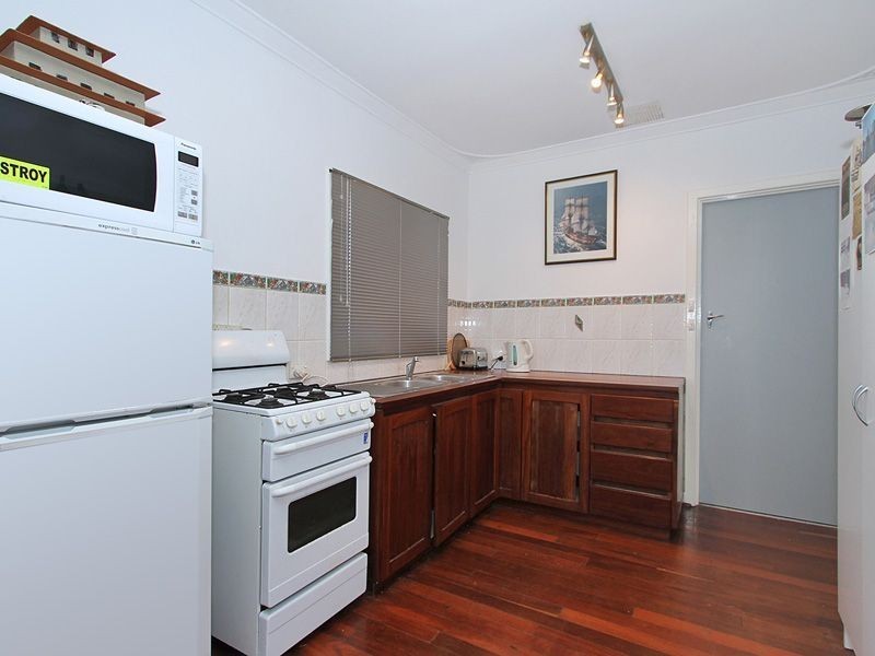 15 Miranda Crescent, Coolbellup WA 6163