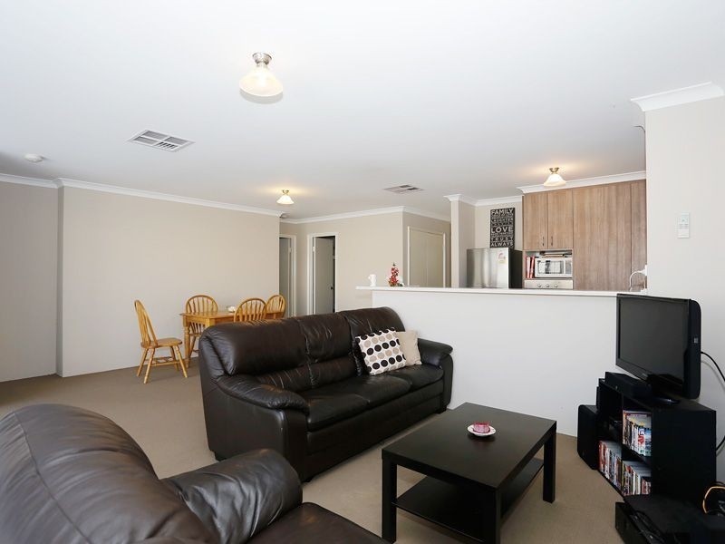 16/191 Railway Avenue, Kelmscott WA 6111