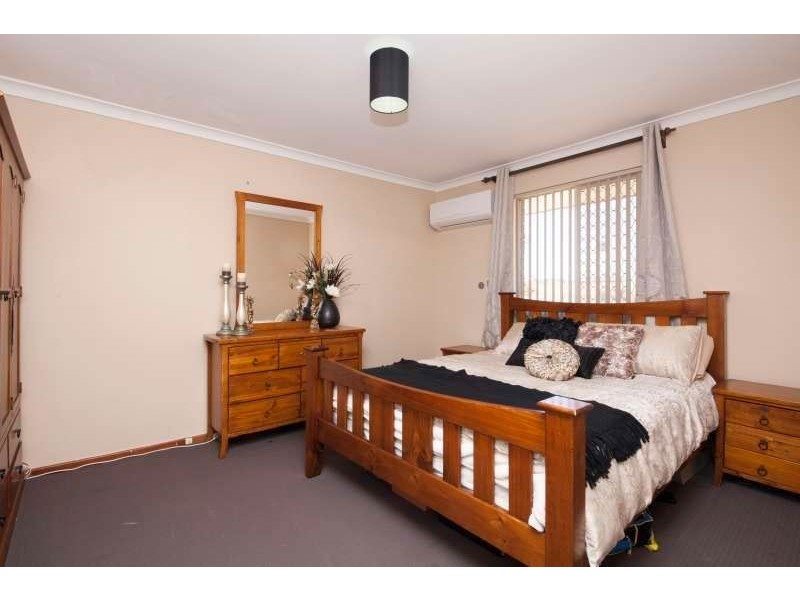 35b Hilory Street, Coolbellup WA 6163