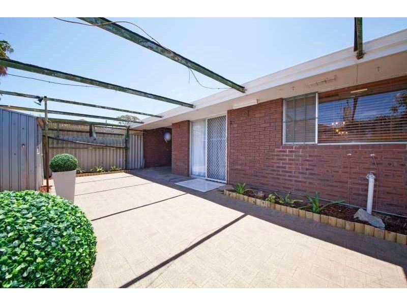 35b Hilory Street, Coolbellup WA 6163