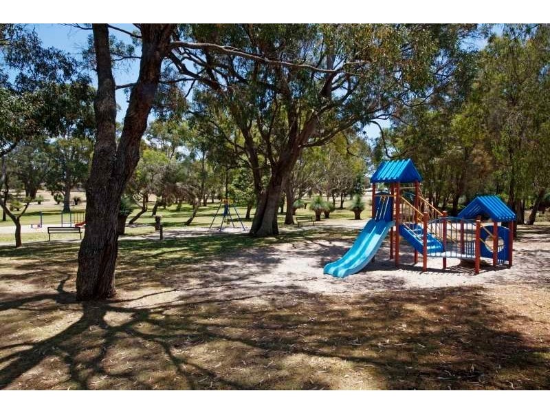 35b Hilory Street, Coolbellup WA 6163