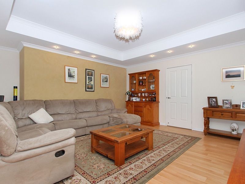 9 Namoi Street, Hammond Park WA 6164