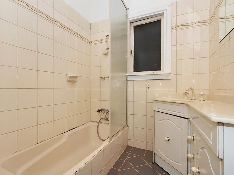 12 Malvolio Road, Coolbellup WA 6163