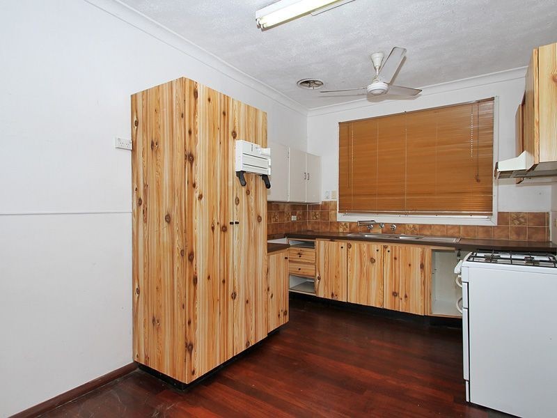 12 Malvolio Road, Coolbellup WA 6163