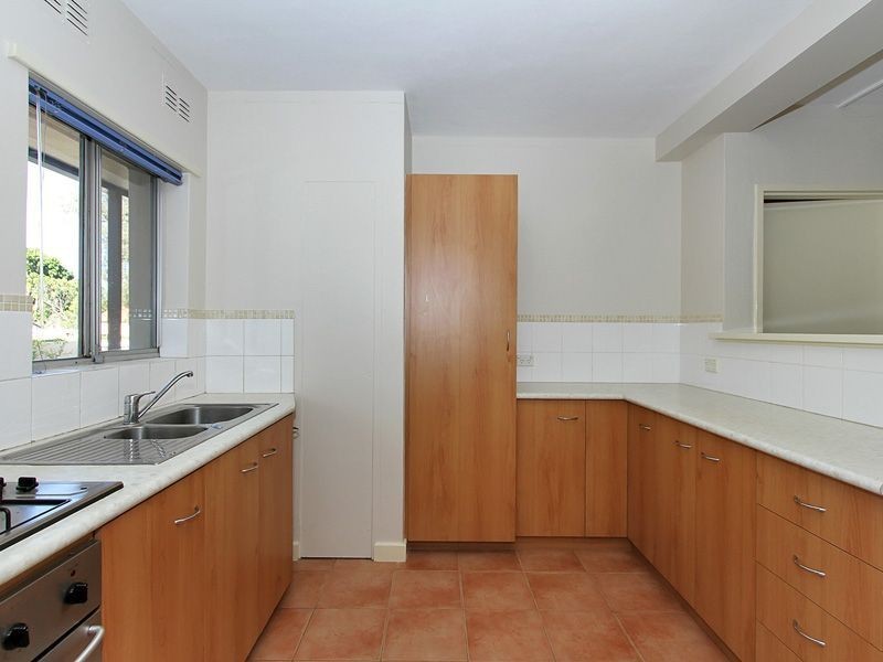 5/2 Gregory Way, Coolbellup WA 6163