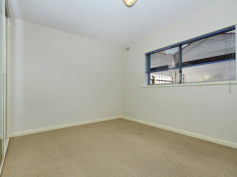 5/2 Gregory Way, Coolbellup WA 6163