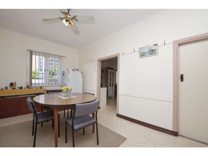 15 Dorothy Street, Fremantle WA 6160