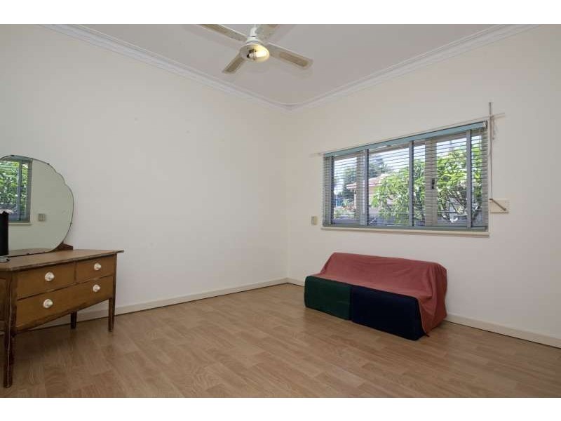 15 Dorothy Street, Fremantle WA 6160