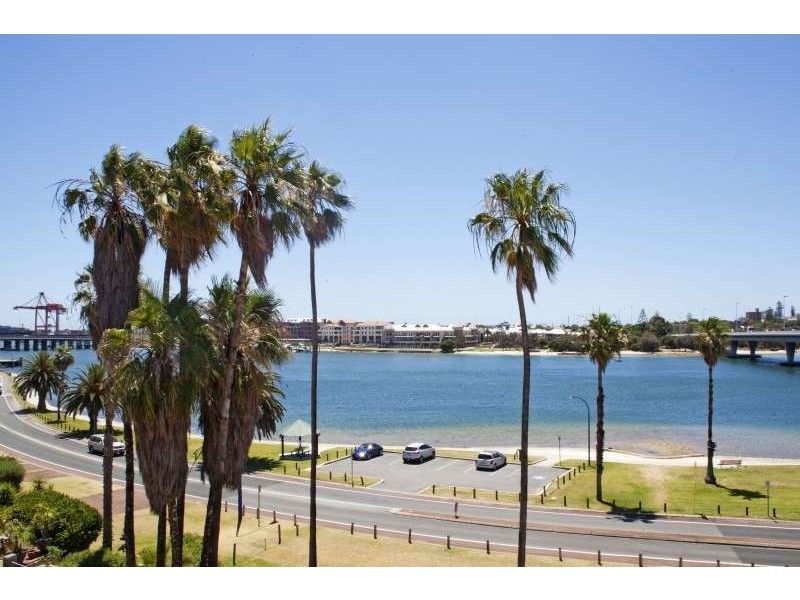 15 Dorothy Street, Fremantle WA 6160