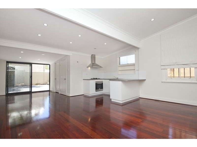 18 Rose Street, South Fremantle WA 6162